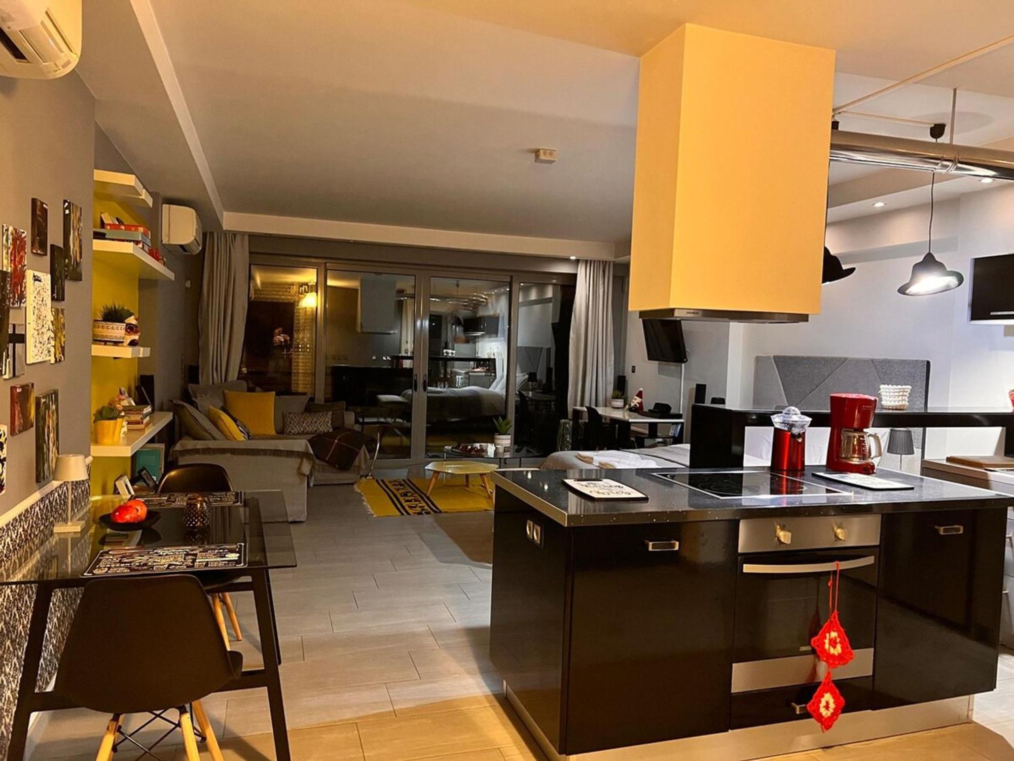 Stylish Boutique Loft With Private Balcony Lejlighed Athen Eksteriør billede